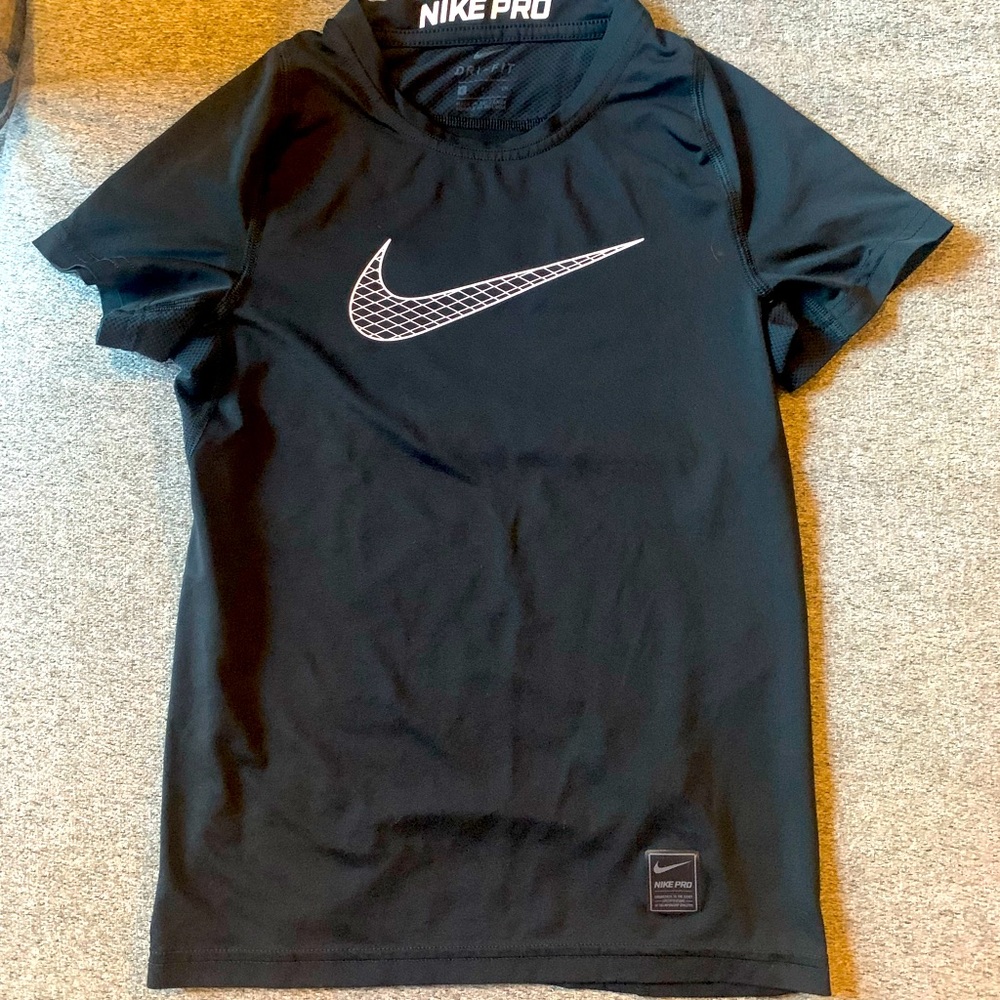 Nike pro dry fit tee
